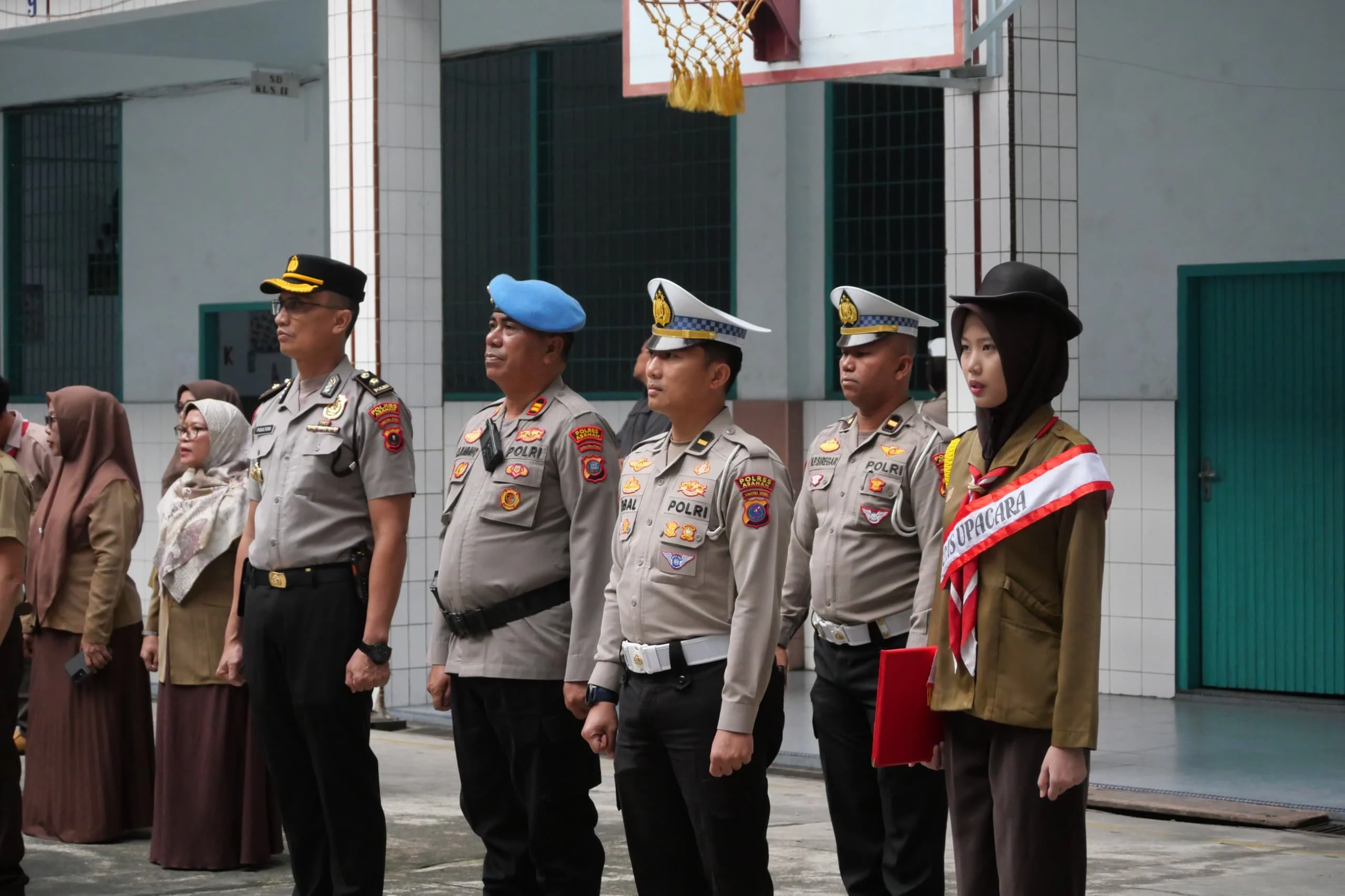Polres Asahan Tanamkan Kesadaran Tertib Berlalu Lintas, Cegah Bullying, Judi Daring dan Penipuan Online di Sekolah Diponegoro Kisaran