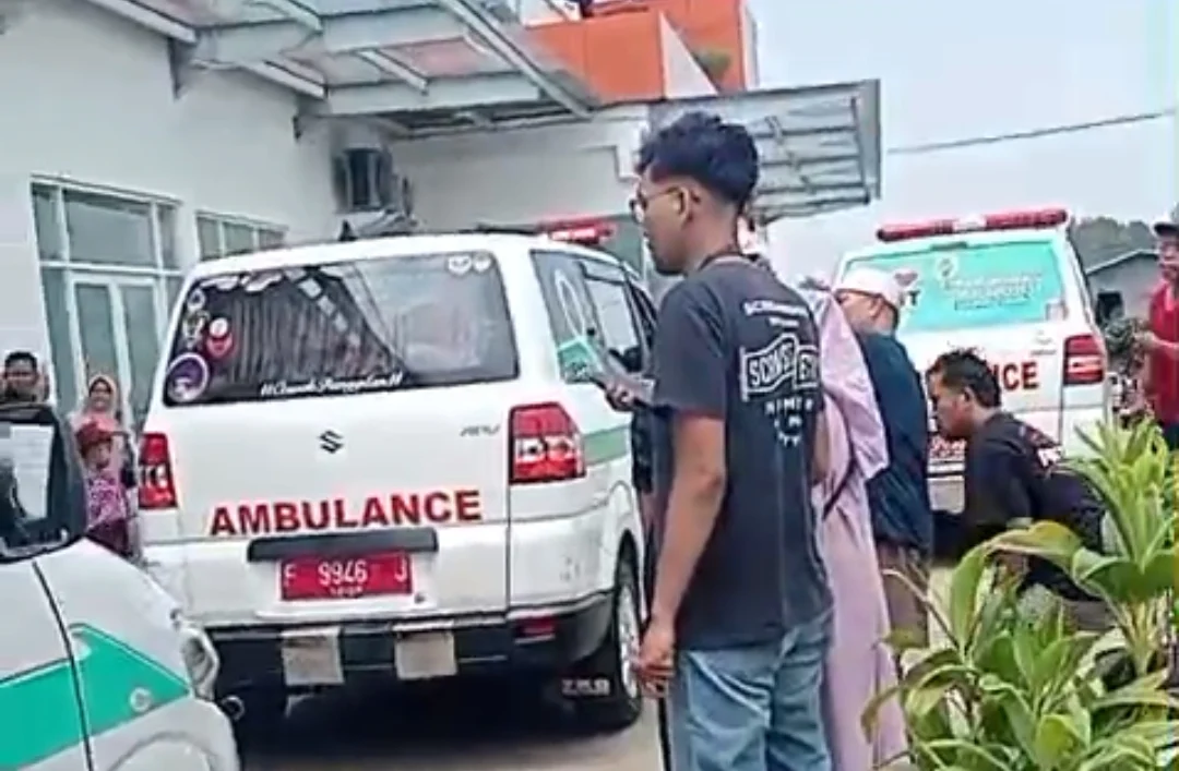 Prof Dr Sutan Nasomal Harapkan Presiden RI Supaya Perintahkan APH Sidik Kasus Keracunan MBG Yang Bermain Kotor Tangkap Adili Agar Ada Keadilan Itu Nyata Di SMPN 2 Cisarua Bogor!!!