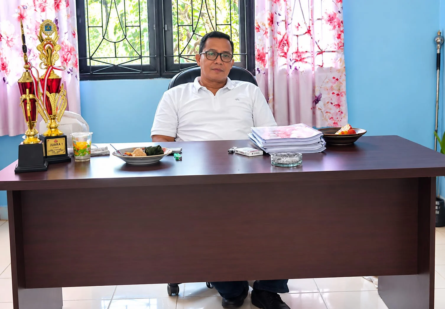 Kreatif Dan Inovatif Kepsek SD Negeri 05 Rantau Selatan Labuhanbatu Muskan Rambe SPd Dijuluki Bapak Pembangunan.

