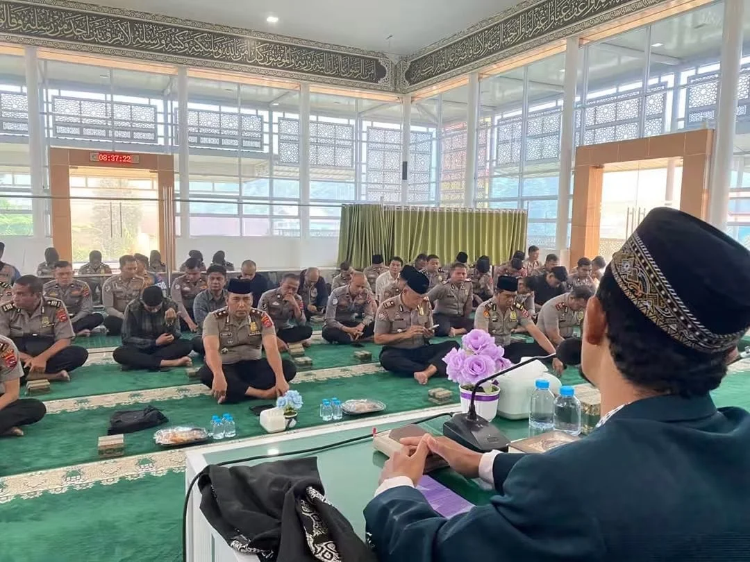 Kapolres Solok bersama Jajaranya Melaksanakan BINROHTAL.