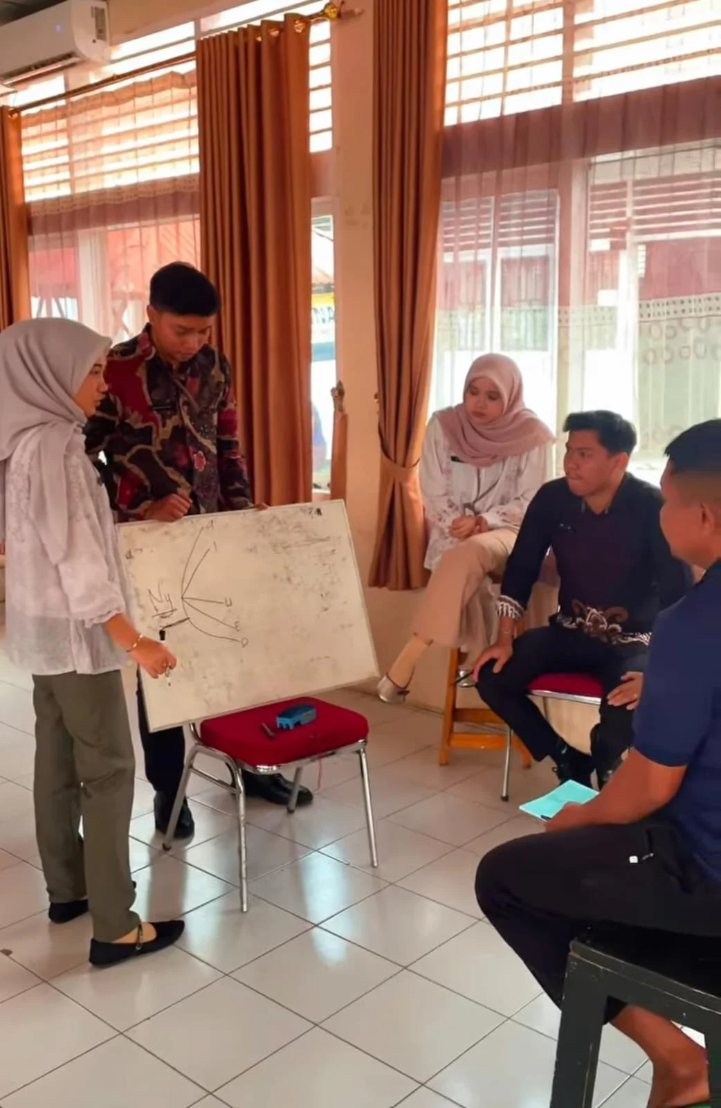 Wujudkan Masa Depan Lebih Cerah, Lapas Solok Terus Berupaya Tuntaskan Buta Huruf bagi Warga Binaan
