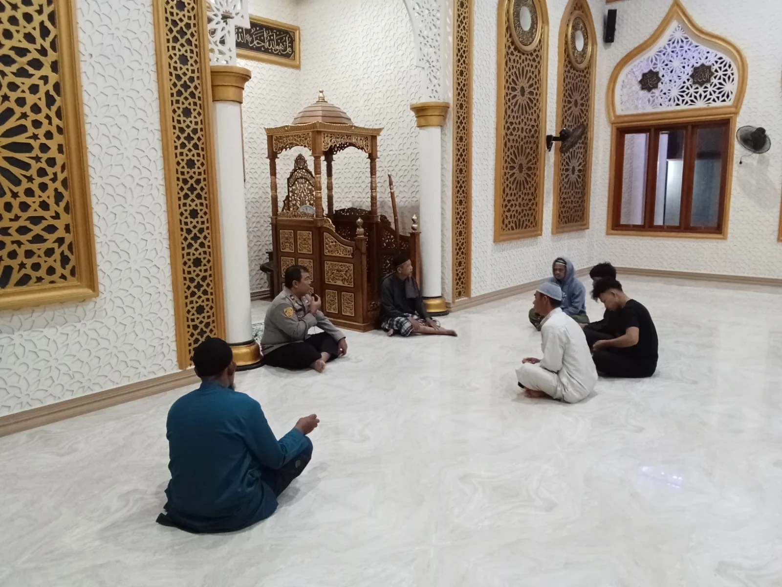 Kapolres Donggala, Melalui Kapolsek Sirenja Bersama  Jajarannya, Mengadakan " Suling " Di Masjid Al - Mubarok, Desa Tompe, Kec. Sirenja, Kab. Donggala

