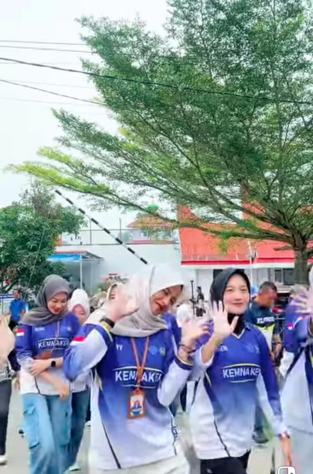 Tingkatkan Kebugaran dan Semangat Hidup Sehat, Pegawai Lapas Solok Jalan Santai 1,6 Kilometer.