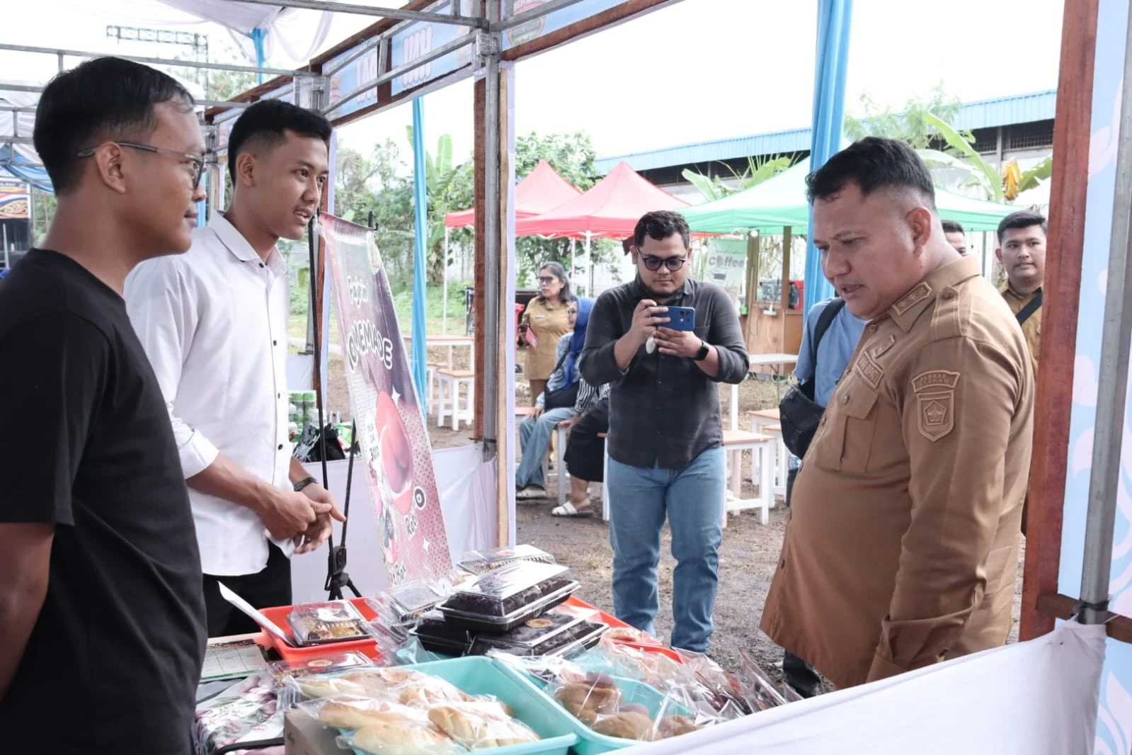 WAKIL BUPATI ASAHAN BUKA FESTIVAL JAJANAN KULINER DAN PRODUK LOKAL TAHUN 2026, DORONG UMKM NAIK KELAS.