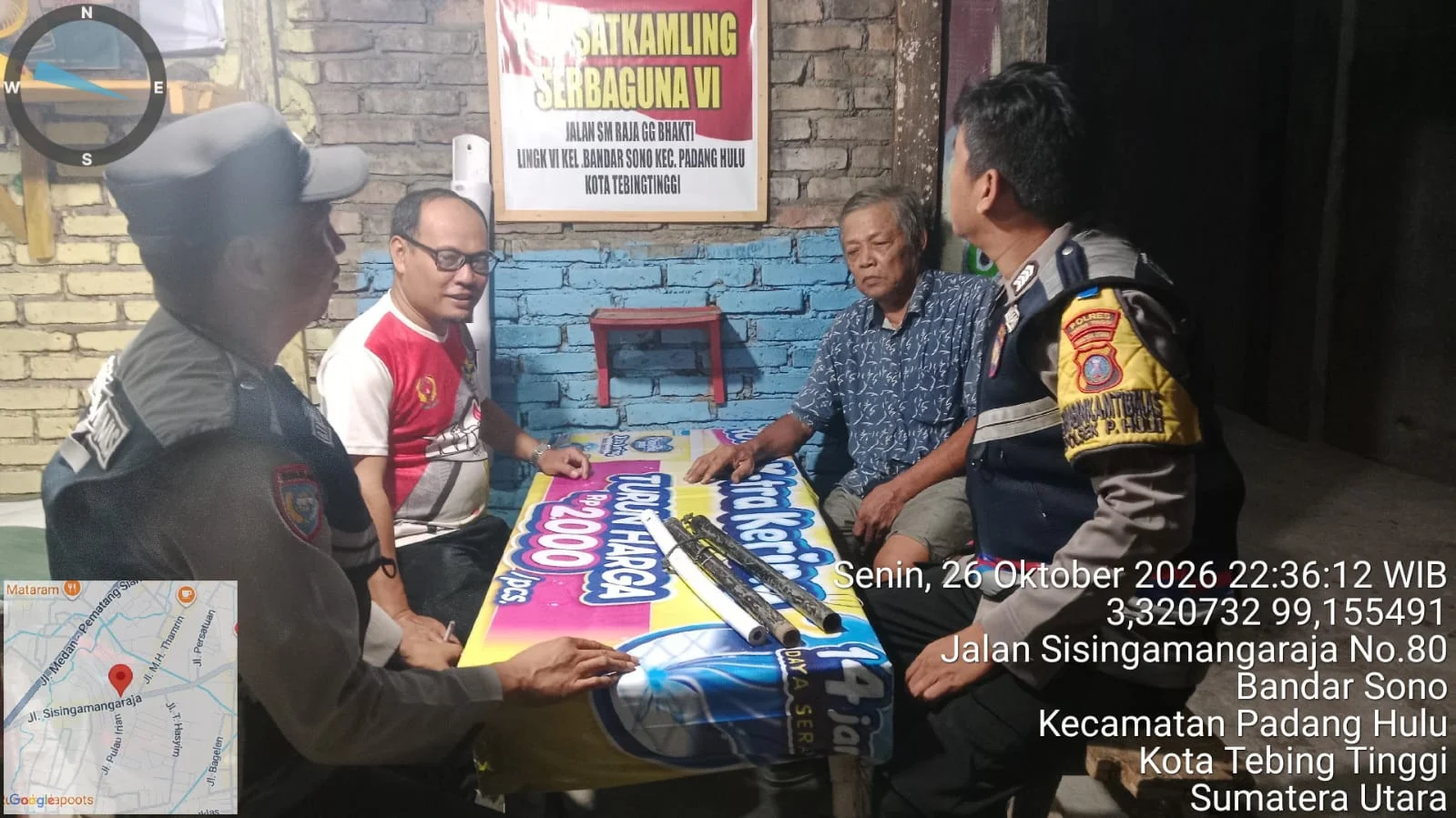 Bhabinkamtibmas Polsek Padang Hulu Monitoring Pos Satkamling Serbaguna di Bandarsono